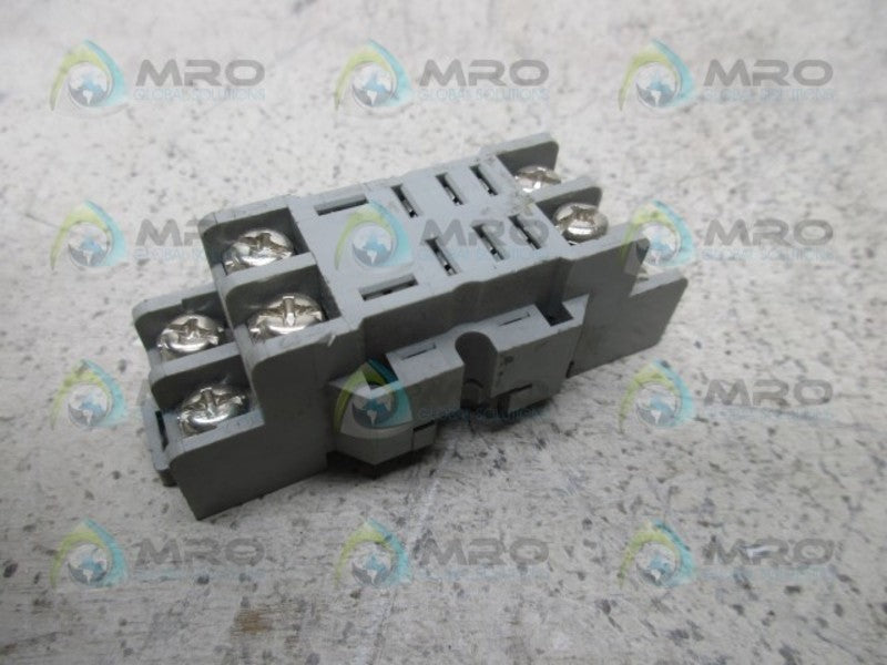 DAYTON 2A582E RELAY SOCKET  UNMP