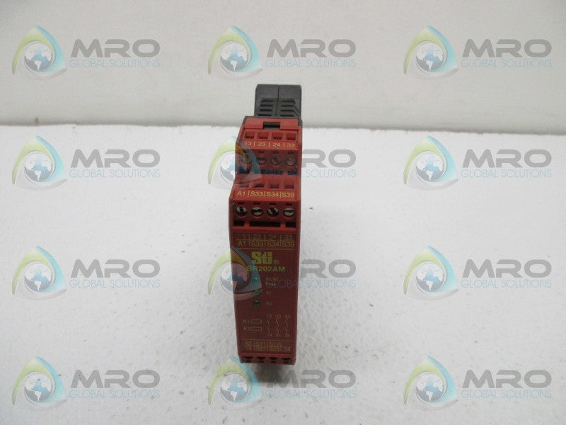 STI SR202AM01 SAFETY RELAY  UNMP