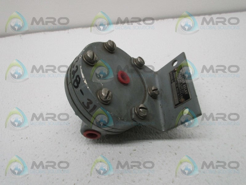 MOORE PRODUCTS MODEL 61 BOOSTER RELAY  UNMP
