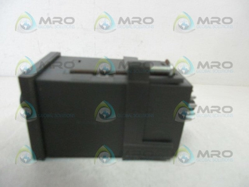 TEMPATRON TT4802-11 TIMER RELAY  NSNP