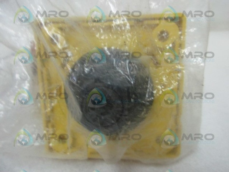 ABB ONZ331PRY PADLOCKABLE HANDLE  NSMP