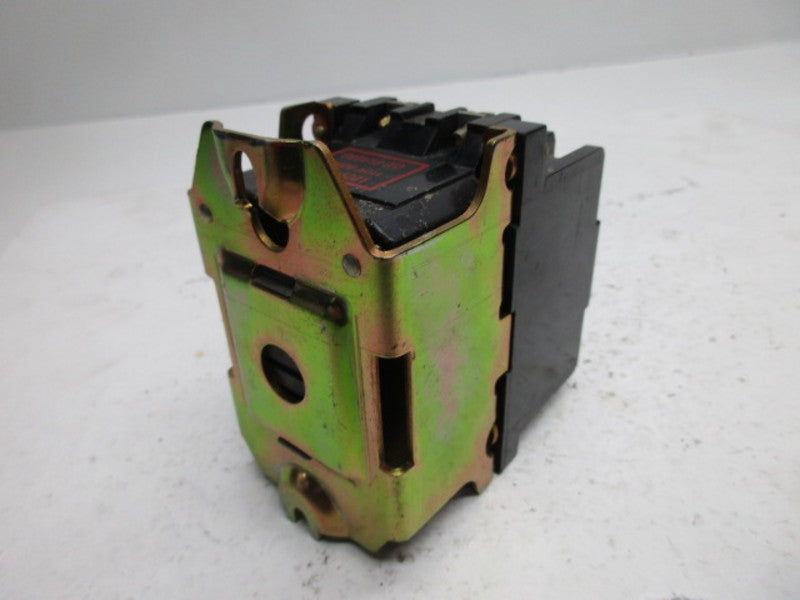 ALLEN BRADLEY RELAY 700-NA40 SER.B / 700-N200A1 SER. C  UNMP