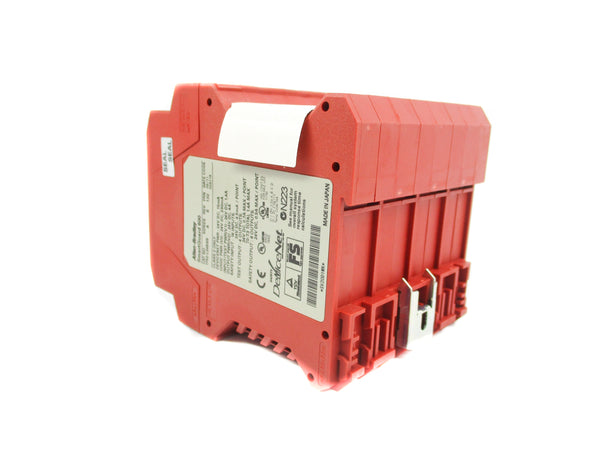 ALLEN BRADLEY 1752-L24BBB SER. A F/W 1.02 24VDC 1.4A NSMP