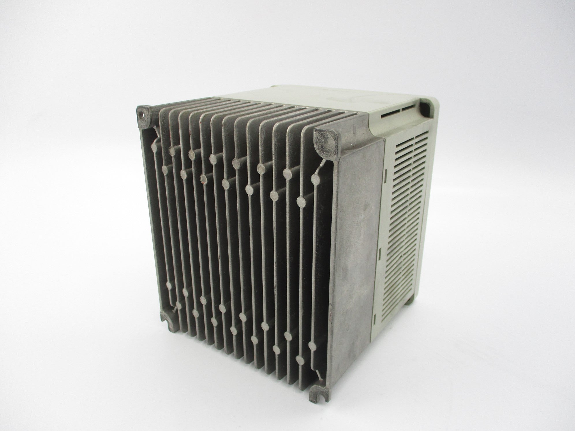 ALLEN BRADLEY 1305-BA02A SER. C UNMP