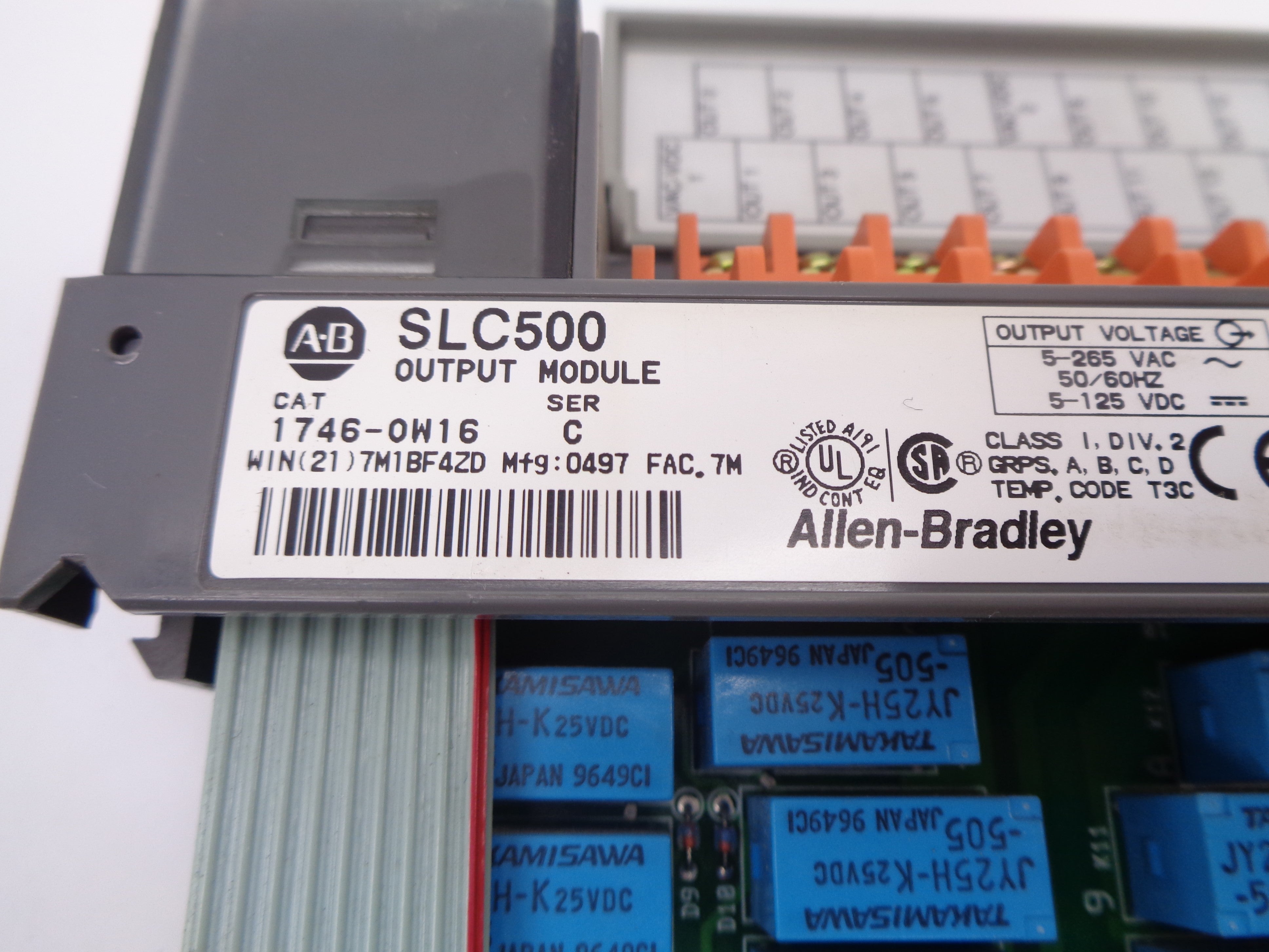 ALLEN BRADLEY 1746-OW16 SER. C 5-265VAC NSNP