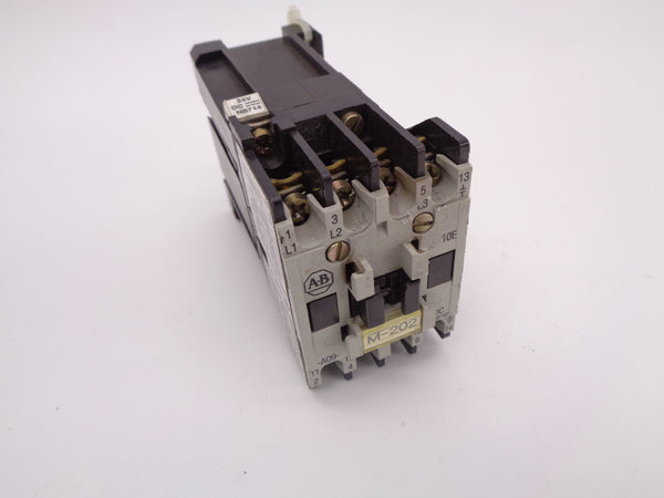 ALLEN BRADLEY 100-A09NZJ3 SER. B 24VDC NSNP
