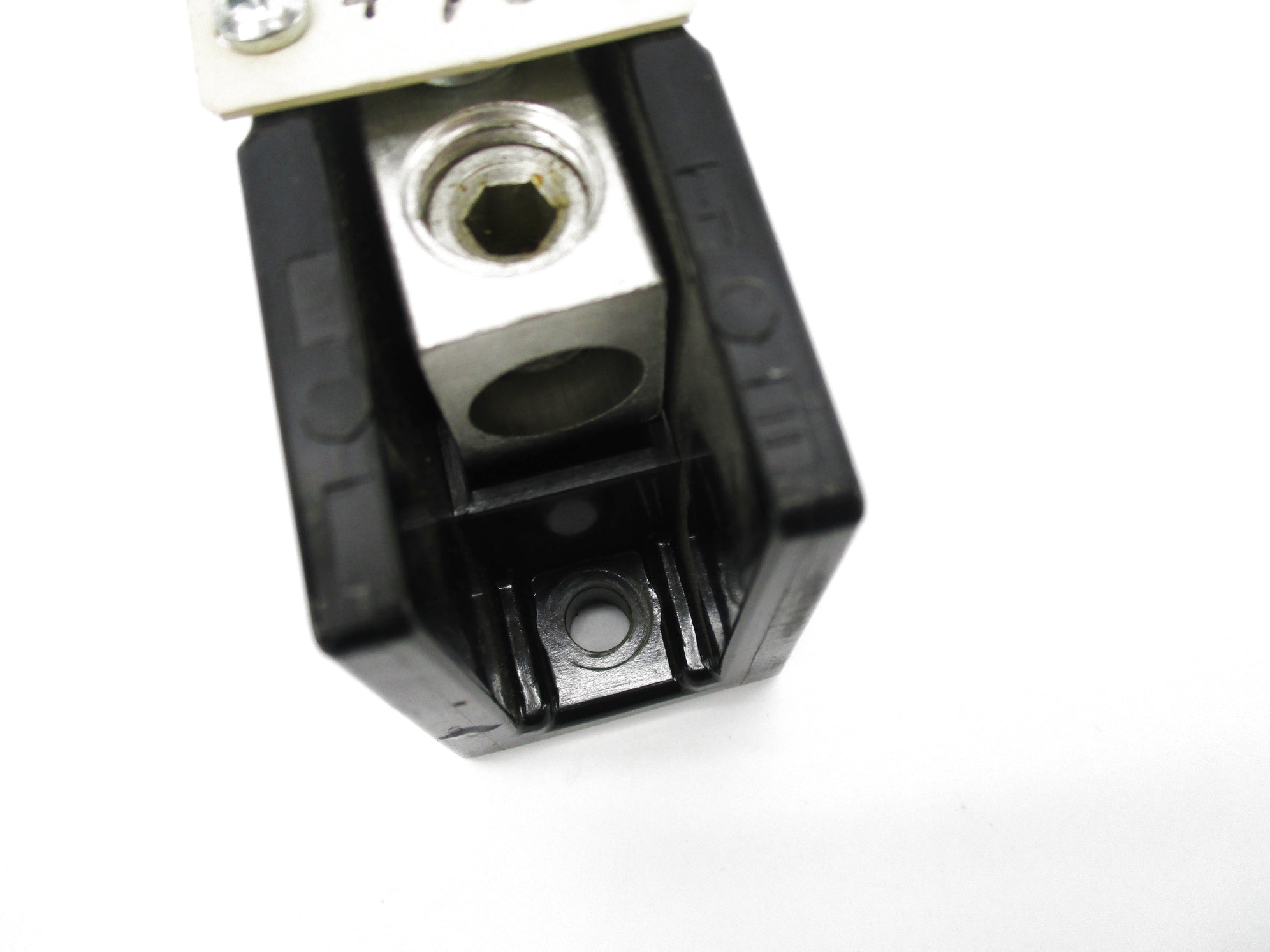 ALLEN BRADLEY 1492-100Y SER. B UNMP