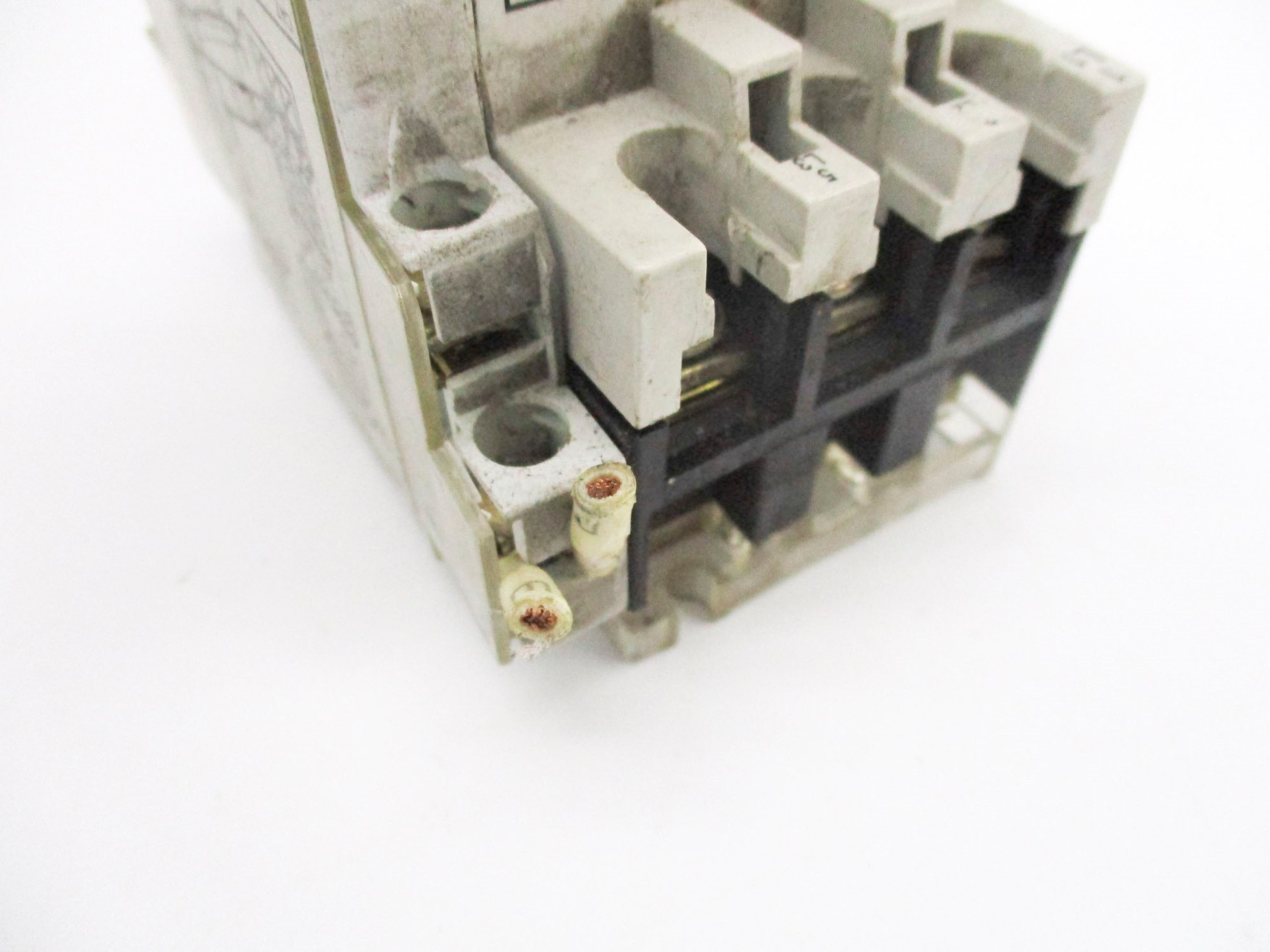 ALLEN BRADLEY 140-MN-0240 SER. A (AS PICTURED) UNMP