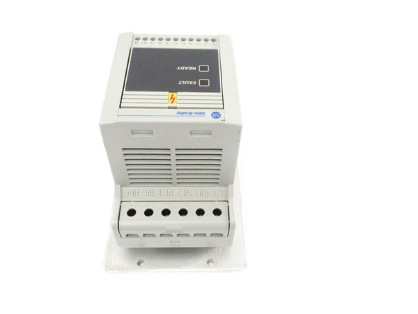 ALLEN BRADLEY 160-AA04PPS1 SER. C  F/W 7.05 200-240V 5.4/4.5A UNMP