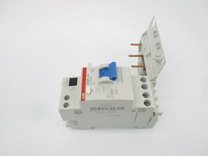 ABB 2CSB204001R2400 DDA204 240/415V 40A UNMP