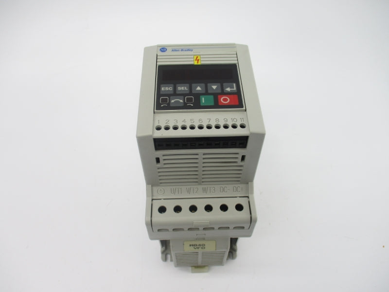 ALLEN BRADLEY 160-BA04NSF1 SER. C F/W 7.04 380-460V 4.6A NSNP
