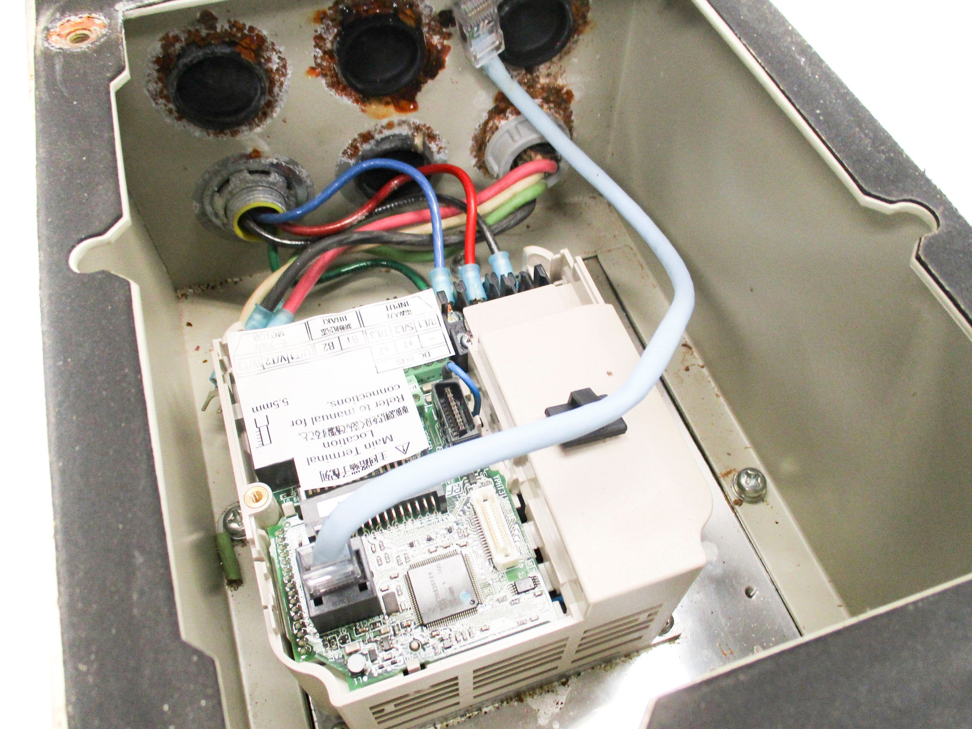 YASKAWA CIMR-VU2A0010GAA (AS PICTURED) UNMP