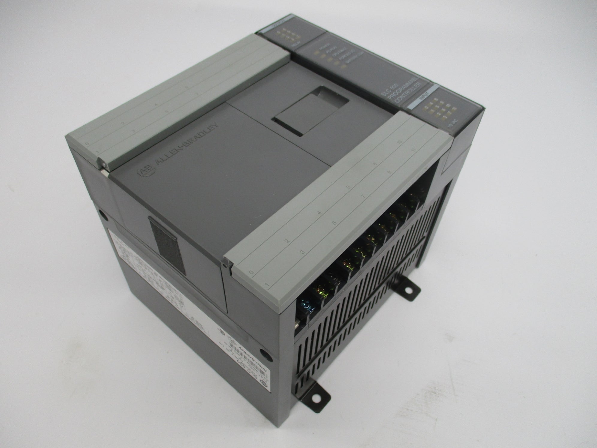ALLEN BRADLEY 1747-L20A SER. C 85-132VAC 15A F/W 6 NSMP