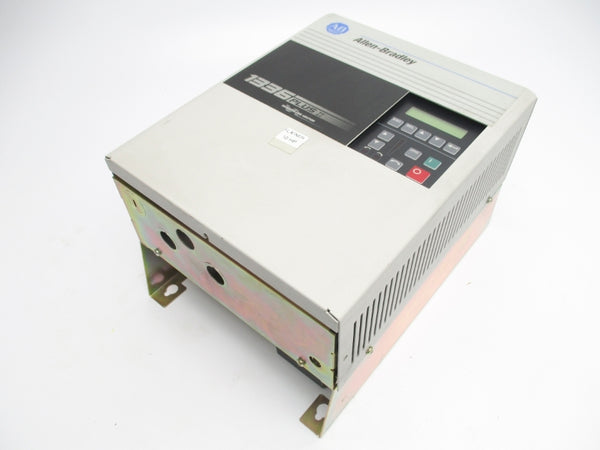 ALLEN BRADLEY 1336F-BRF100-AE-EN-HAS1-LA2-LA3-L6 SER. A UNMP