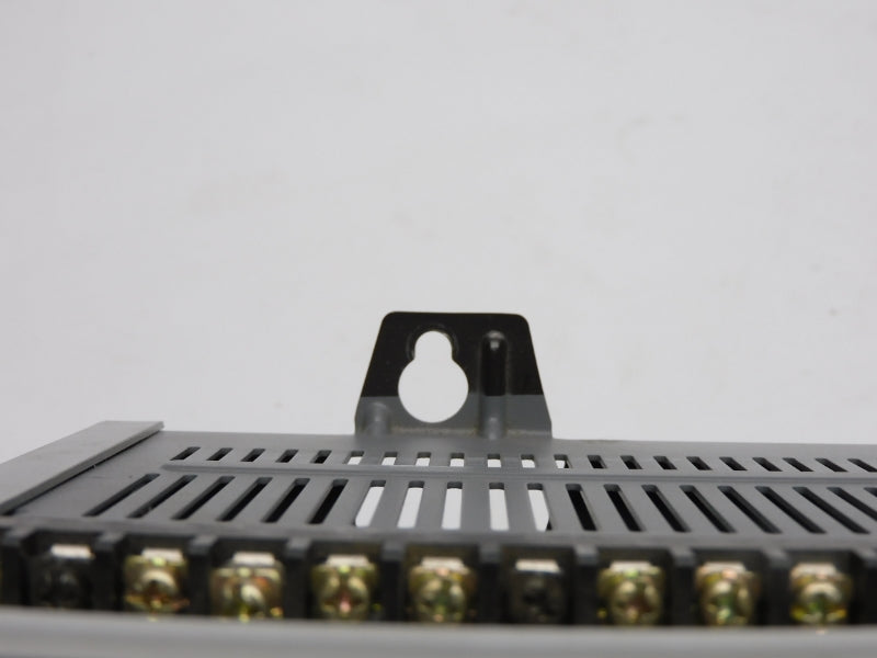 ALLEN BRADLEY 1747-L30C SER. B F/W 4 120/240VAC 15A UNMP