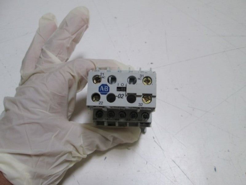 ALLEN BRADLEY 24V RELAY 700DC-M310 SER. A / 195-MB02 SER. A  UNMP