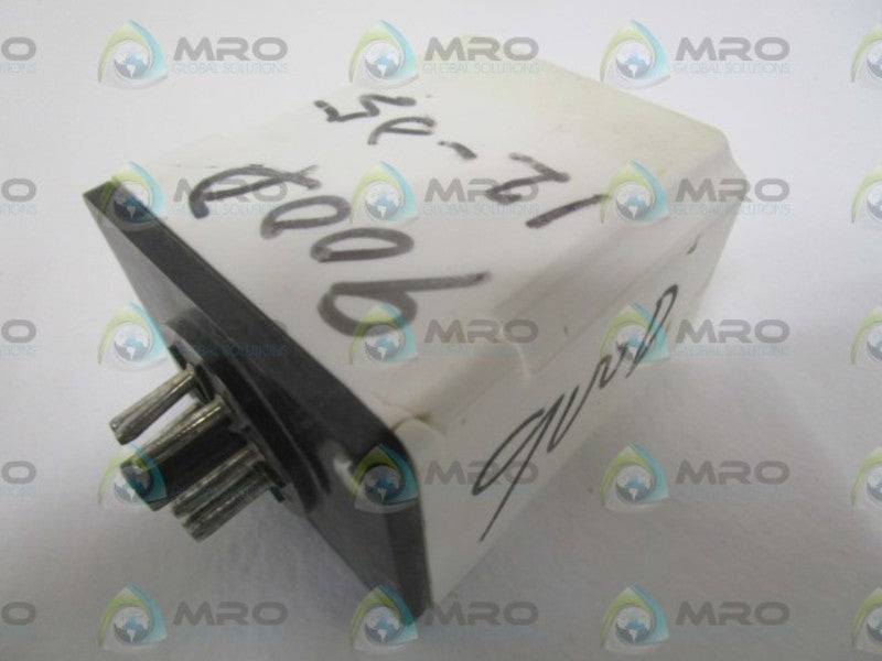 ALLEN BRADLEY 700-HT12BA1 SER. A TIME RELAY (CRACKED AS PICTURED)  UNMP