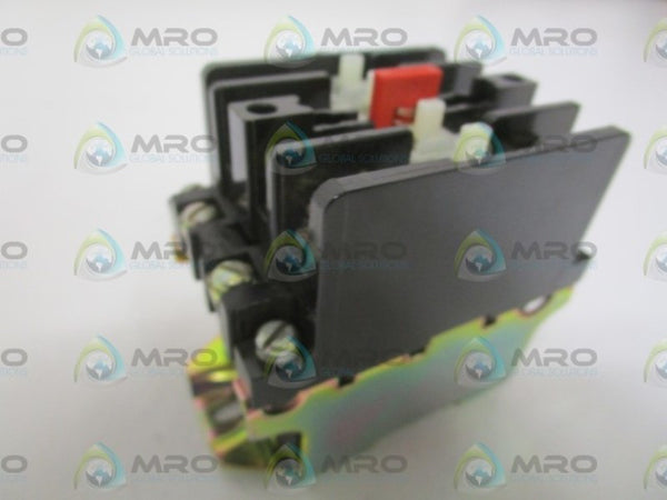 ALLEN BRADLEY 700-N800A24 SER. C CONTROL RELAY (AS PICTURED)  NSNP