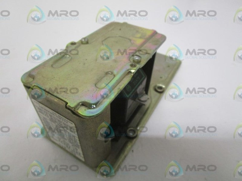 ALLEN BRADLEY 849-ZOA32 SER. B PNEUMATIC TIMER RELAY (AS PICTURED)  UNMP