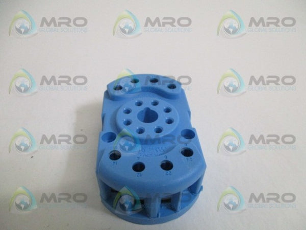 FINDER 90.20 RELAY SOCKET  NSNP