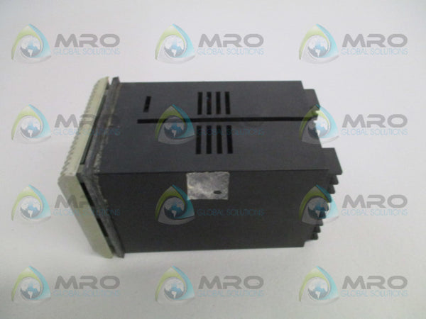 ABB COMMANDER 200 C201A31001U TEMPERATURE CONTROLLER  UNMP