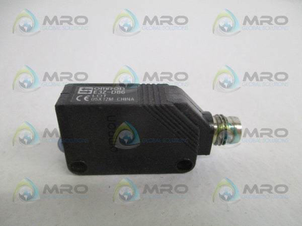 OMRON E3Z-D86 PHOTOELECTRIC SWITCH (MISSING ACCESSORIES)  NSNP