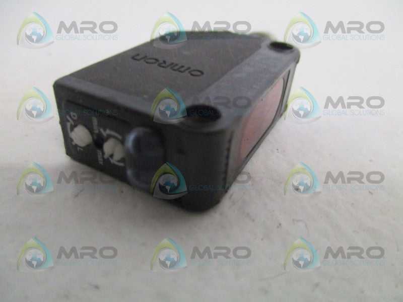 OMRON E3Z-D86 PHOTOELECTRIC SWITCH (MISSING ACCESSORIES)  NSNP