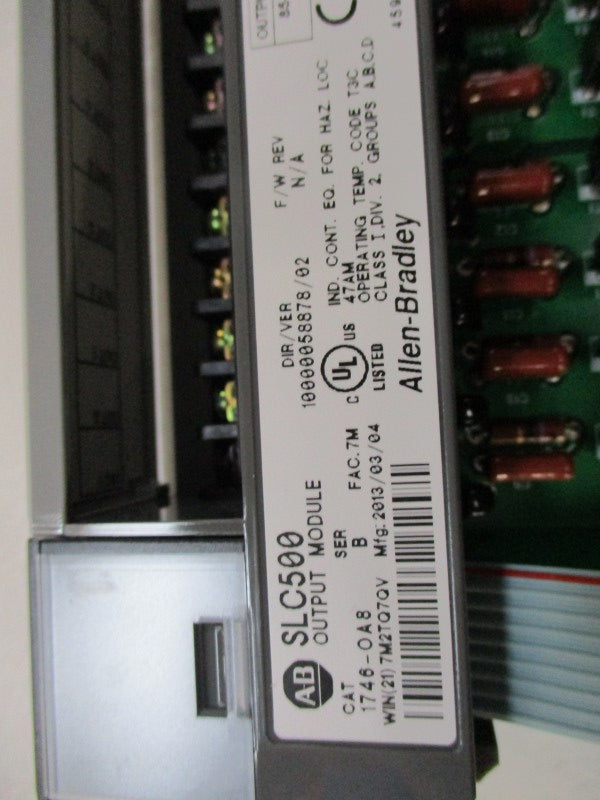 ALLEN BRADLEY 1746-OA8 SER. B NSMP