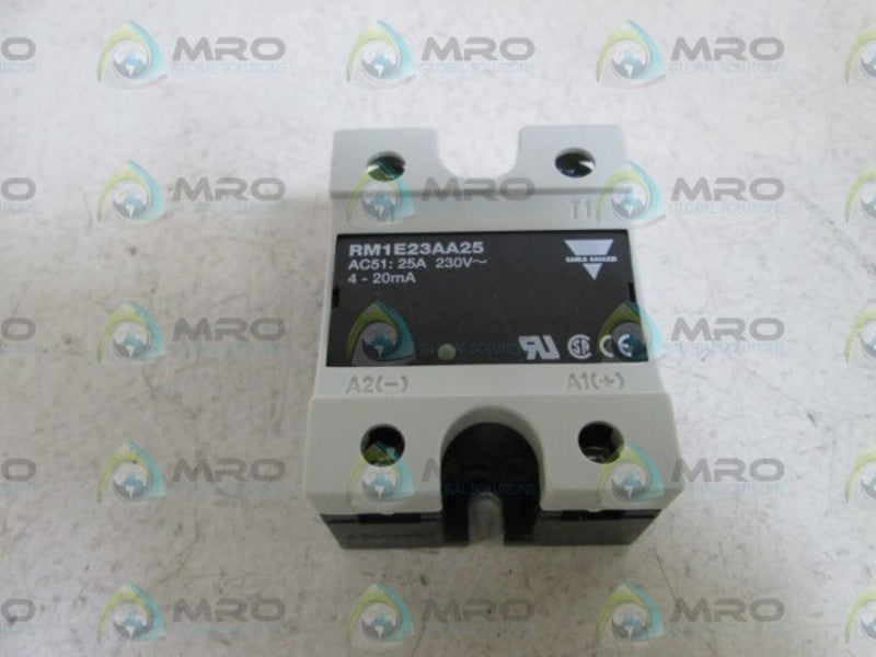 CARLO GAVAZZI PANEL MOUNT RELAY RM1E23AA25  NSMP