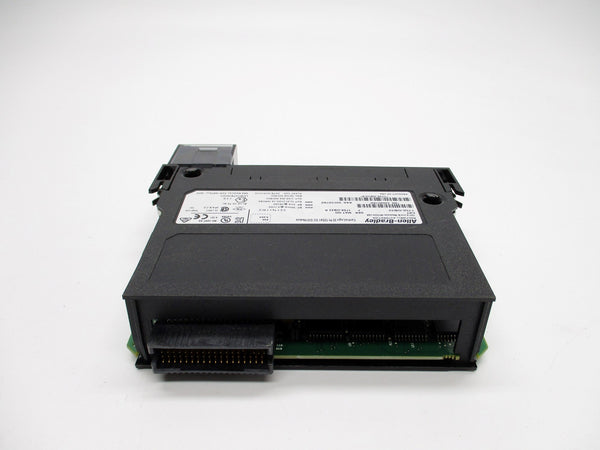 ALLEN BRADLEY 1756-OB32 SER. A 12/24VDC 1A F/W 3.003 NSNP