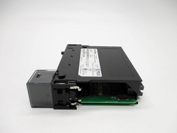 ALLEN BRADLEY 1756-OB32 SER. A 24VDC F/W 3.2 NSNP