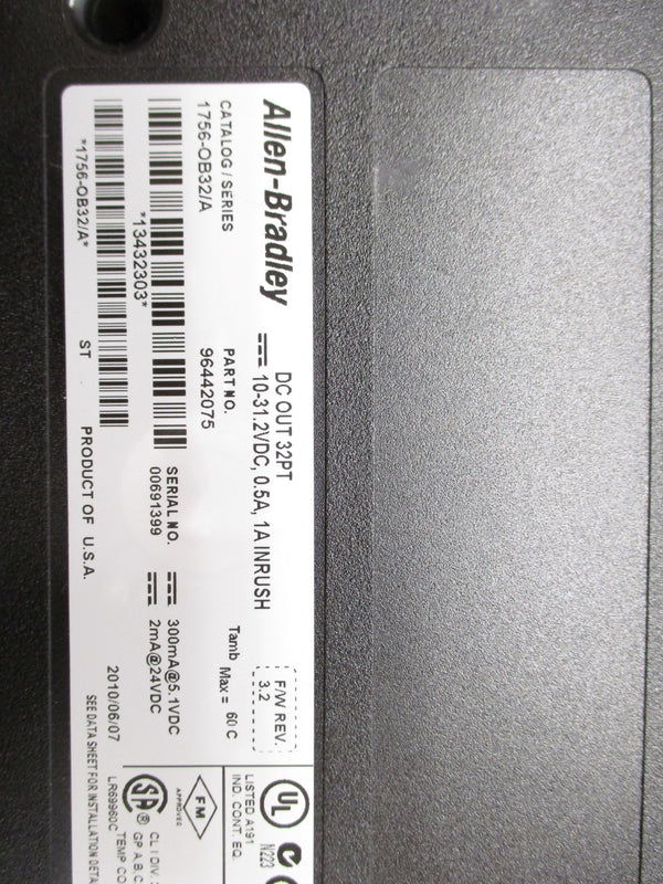 ALLEN BRADLEY 1756-OB32 SER. A 24VDC F/W 3.2 NSNP