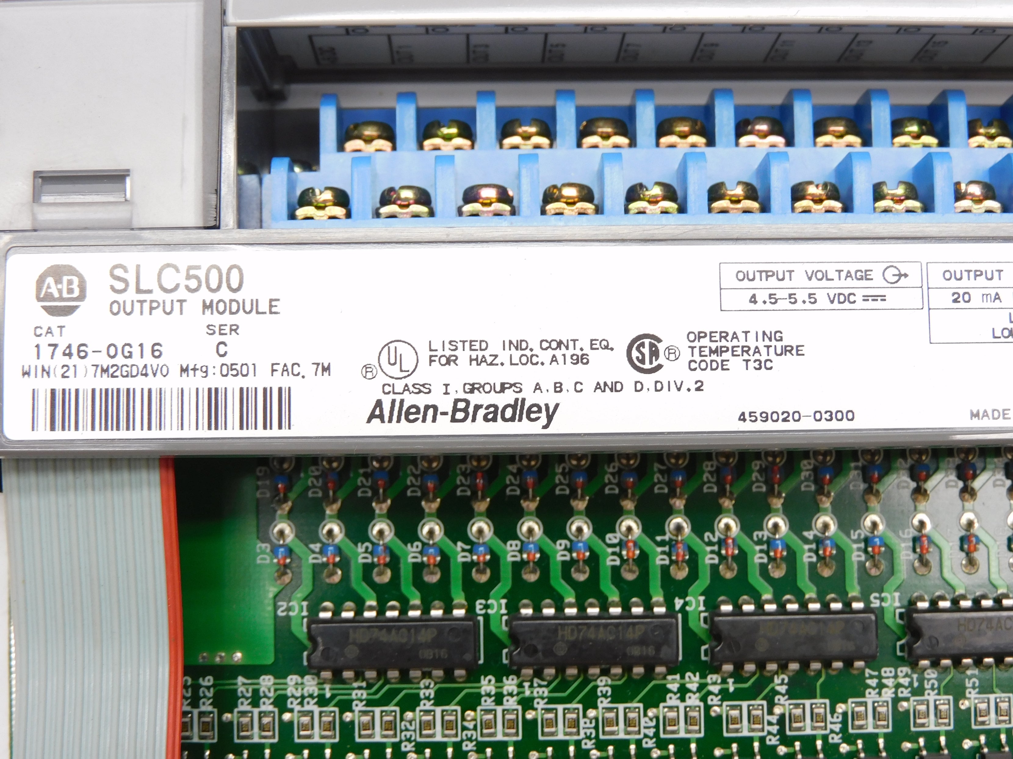 ALLEN BRADLEY 1746-OG16 SER. C 4.5-5.5VDC NSMP