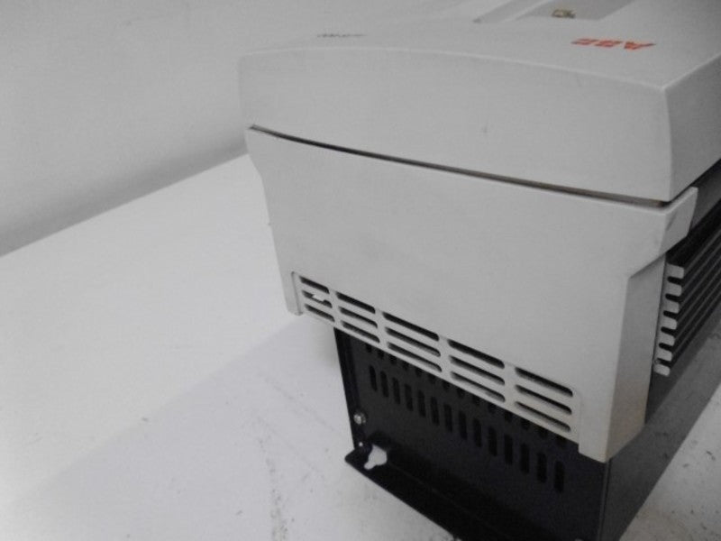 ABB ACS600 AC VARIABLE DRIVE ACS601-0006-4-000B150080  NSNP