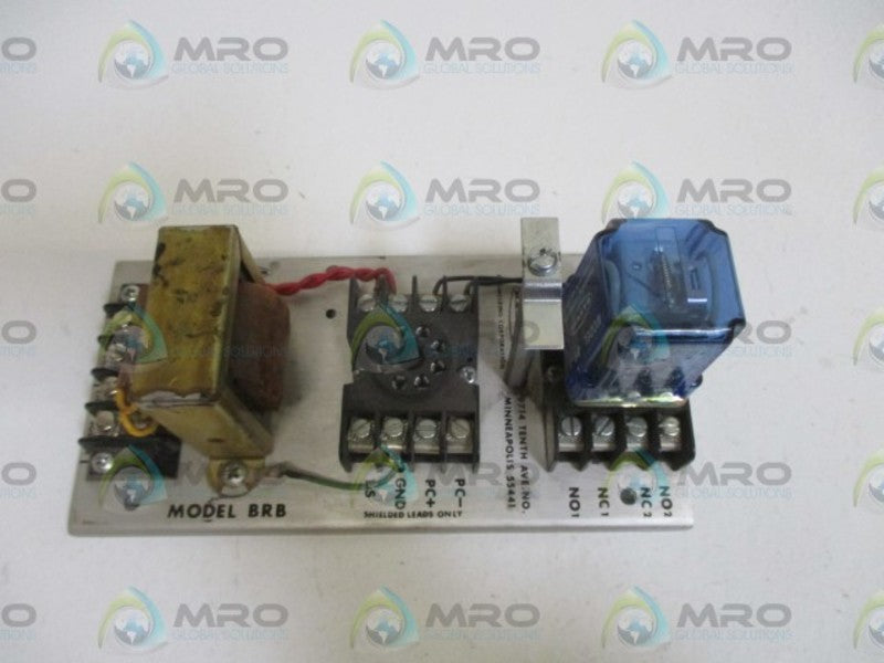 BANNER ENGINEERING MODEL BRB RELAY CONTROL BASE  UNMP