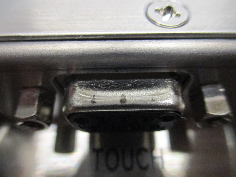 ADVANTECH FPM-3120G-RAE 12V UNMP