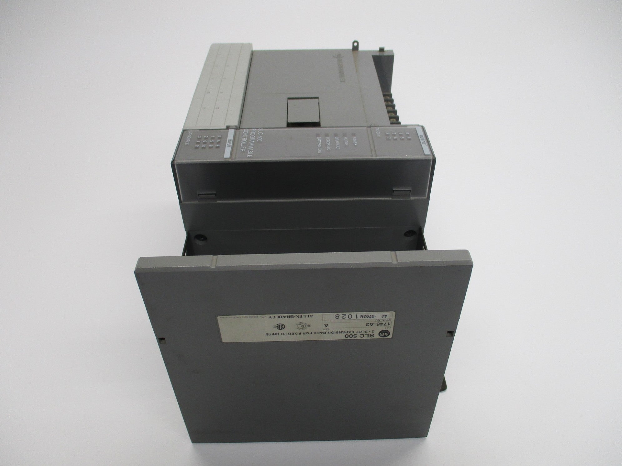 ALLEN BRADLEY 1747-L20N SER. B F/W 4 UNMP