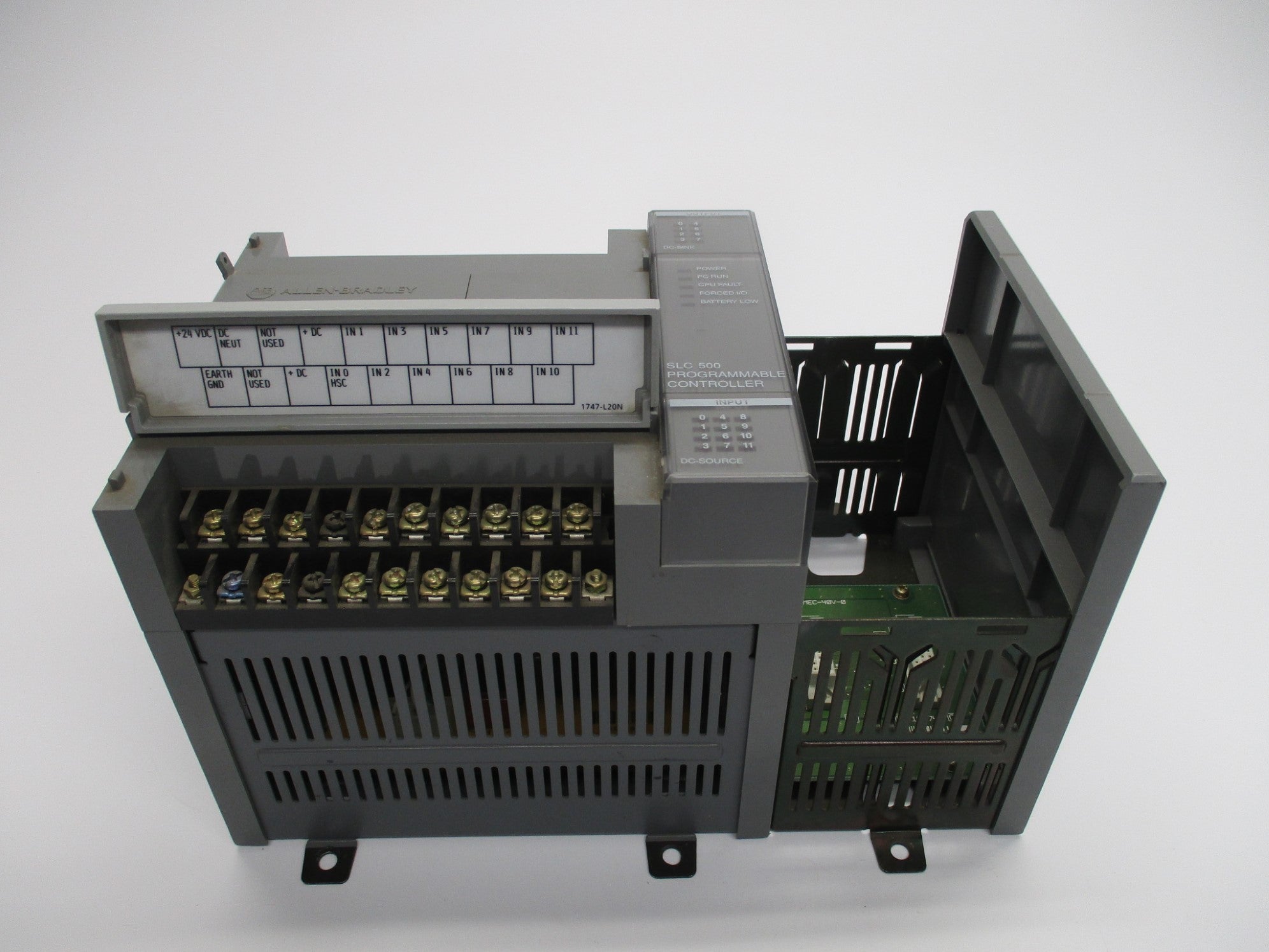 ALLEN BRADLEY 1747-L20N SER. B F/W 4 UNMP