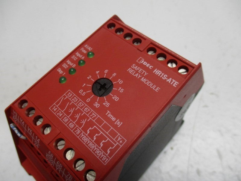 IDEC HR1S-ATE5110 SAFETY RELAY MODULE 24V  NSMP