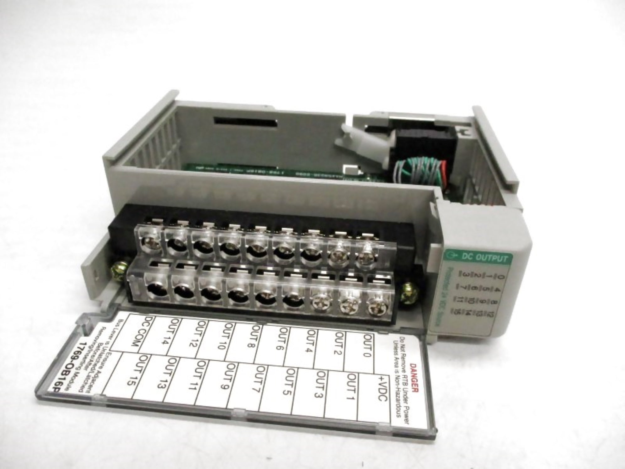 ALLEN BRADLEY 1769-OB16P SER. B F/W: 2.1 NSMP