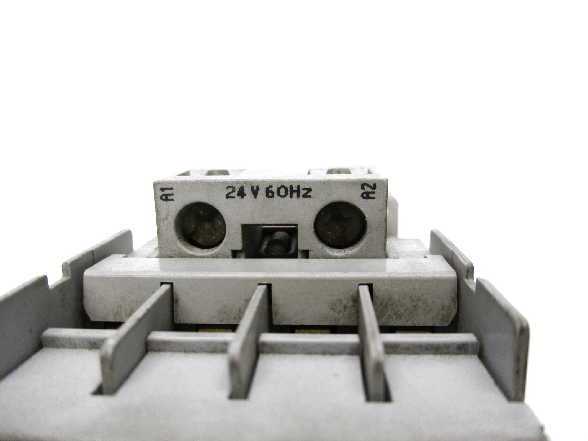 ALLEN BRADLEY 100-C09J10 SER. A 24V 32A UNMP